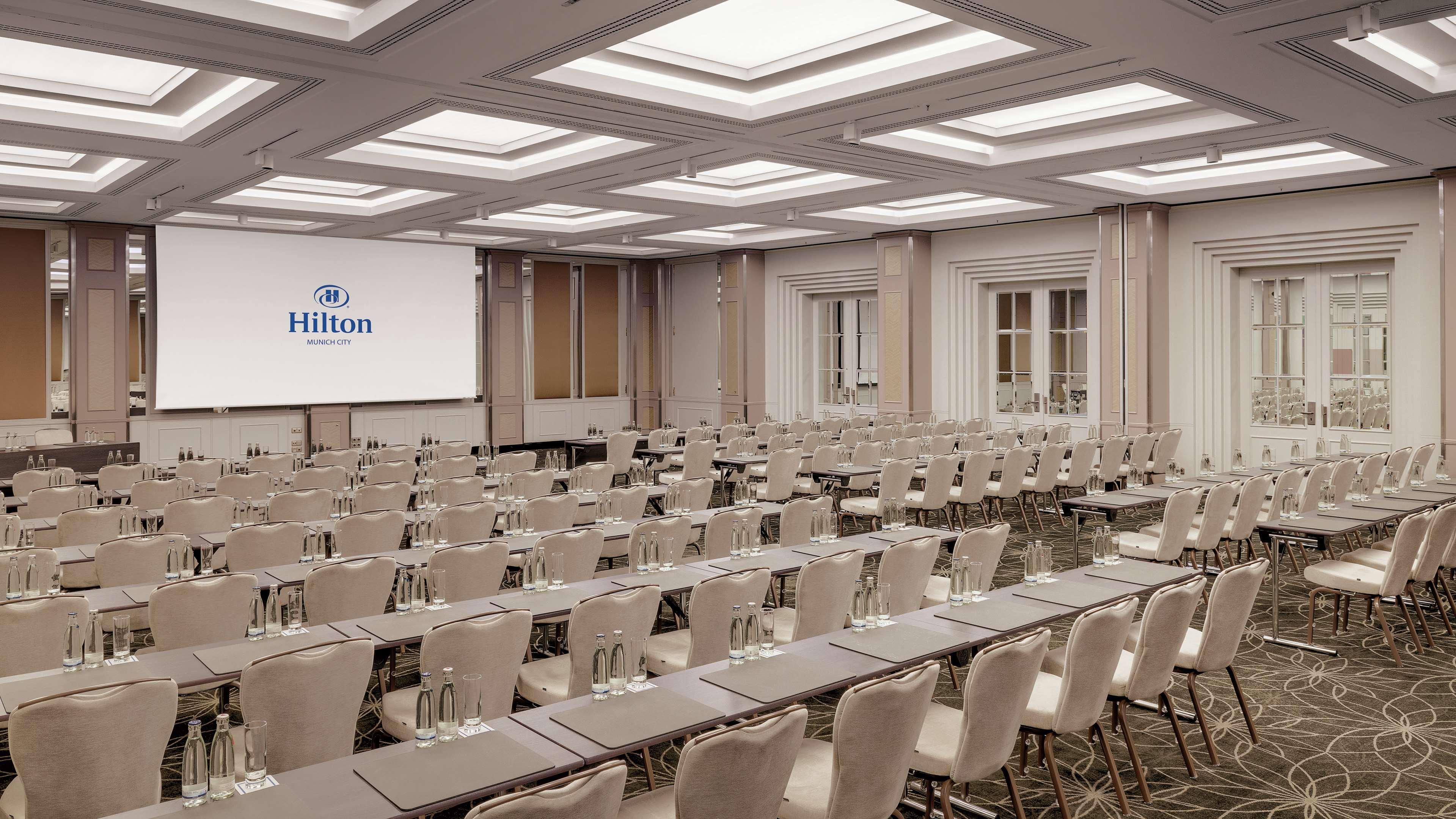 Hilton Munich City Exterior photo