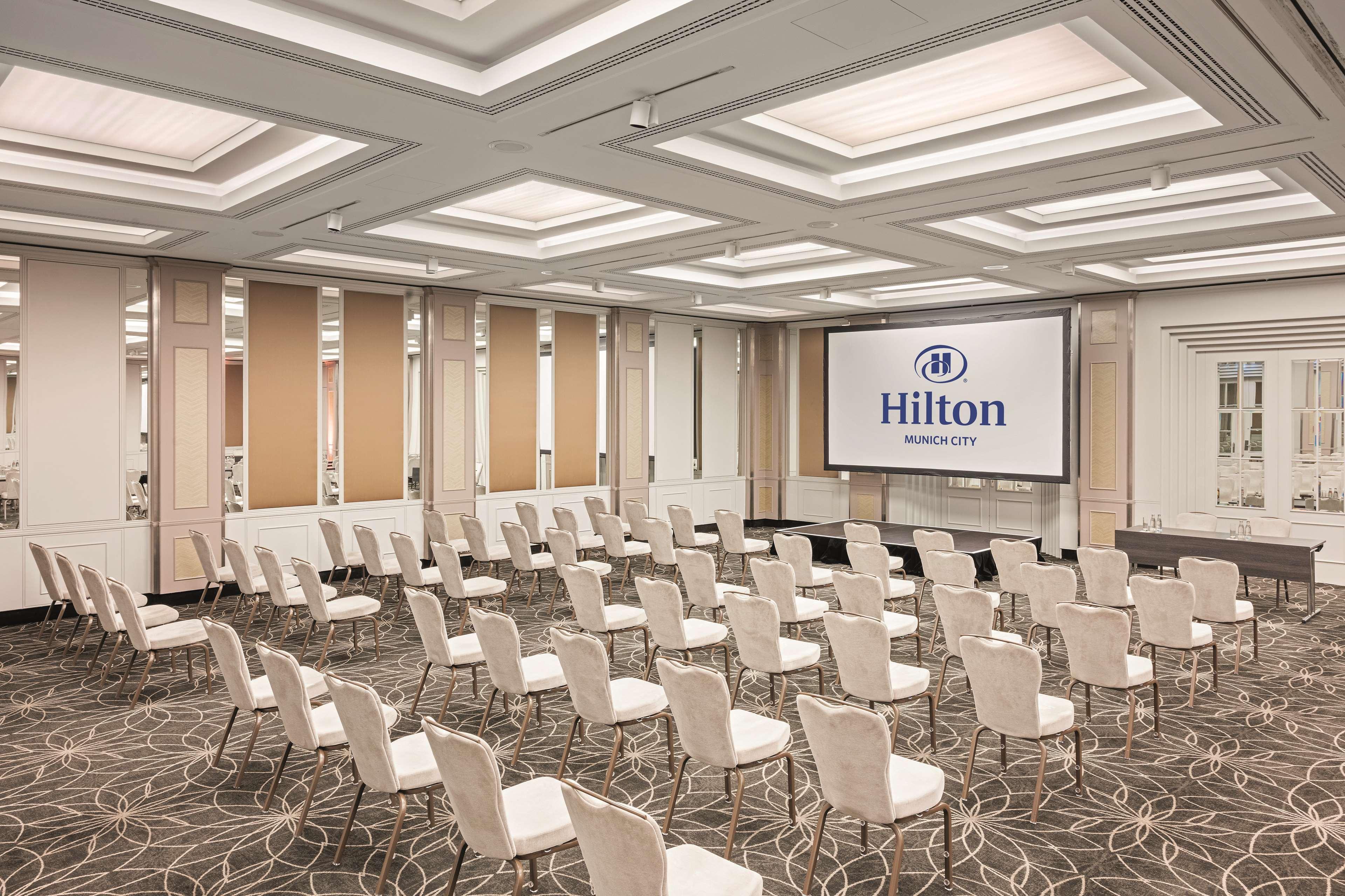 Hilton Munich City Exterior photo