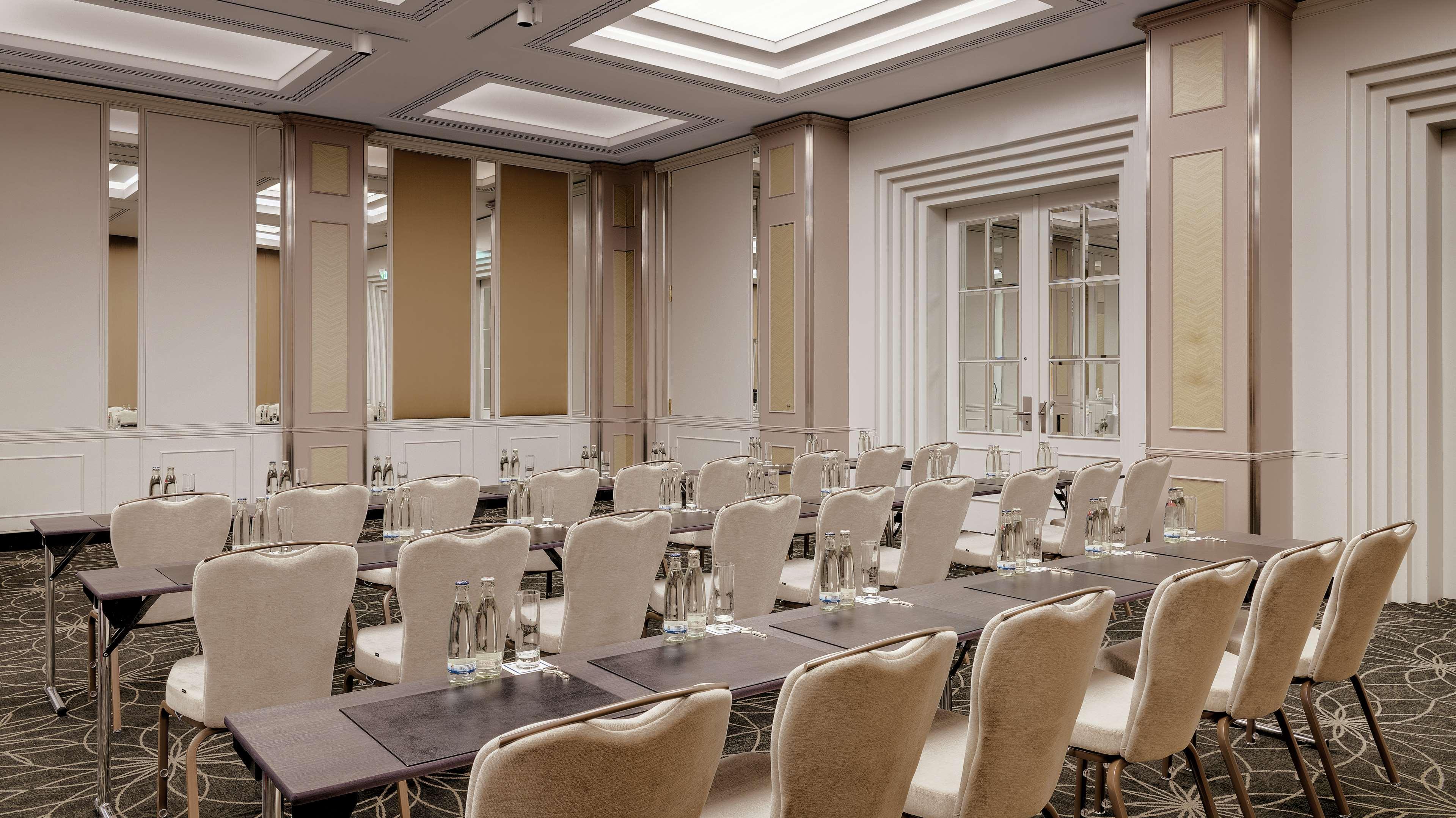 Hilton Munich City Exterior photo