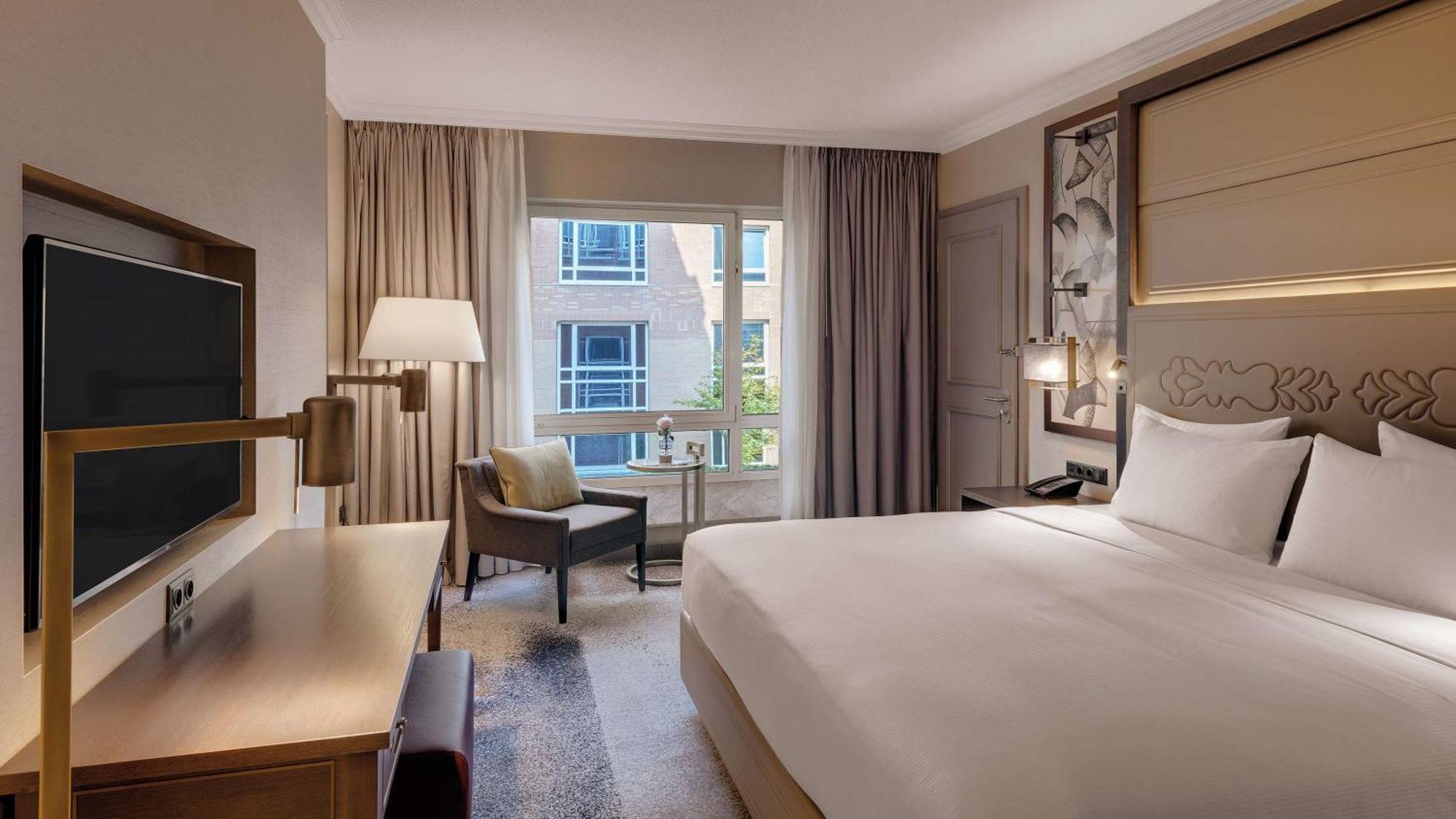Hilton Munich City Exterior photo